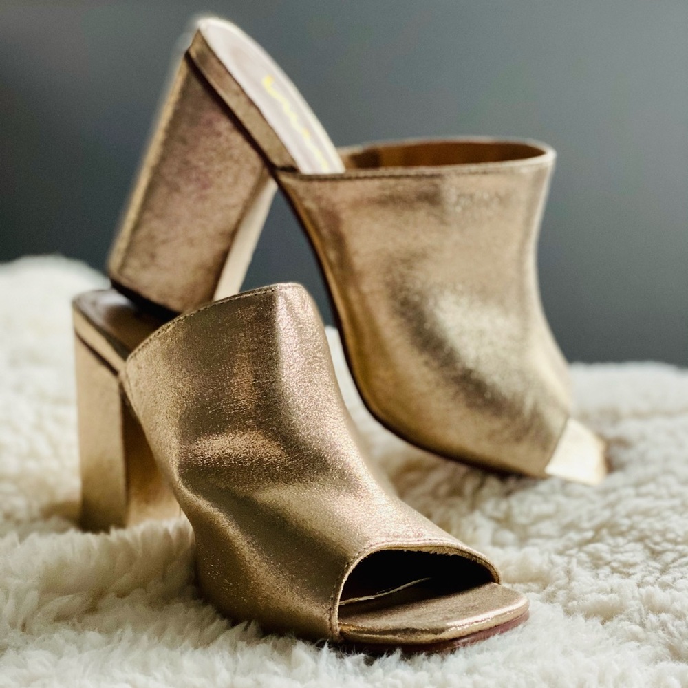 Lulus Gold Mules